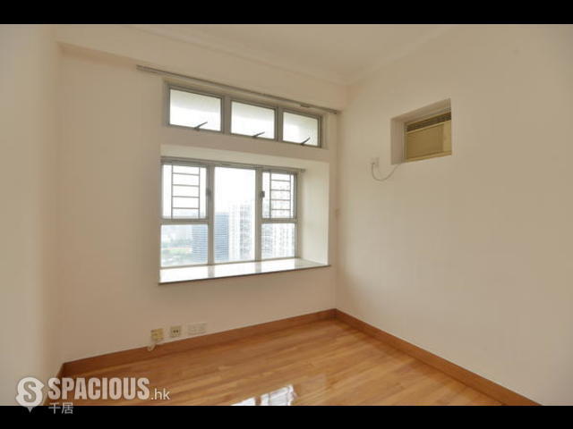Tin Shui Wai - Kingswood Villas Phase 6 Maywood Court 01