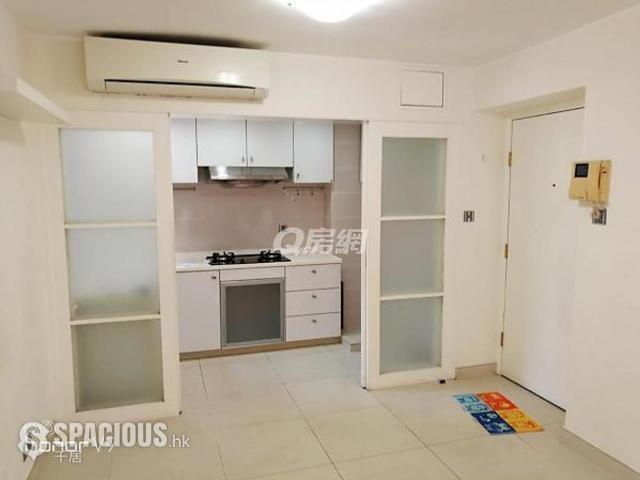 Shau Kei Wan - Newton Harbour View 01