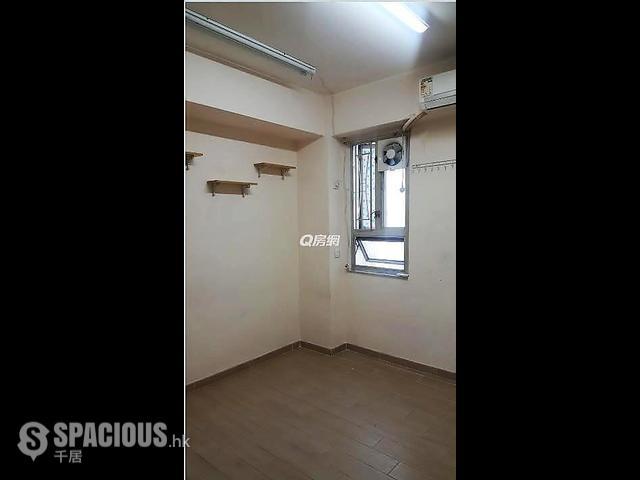 Sham Shui Po - Ming Wah Industrial Building 01