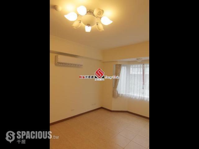 Shilin - No. XX, Lane 728, Section 6, Zhongshan North Road, Shilin District, Taipei City, Taiwan 111 01
