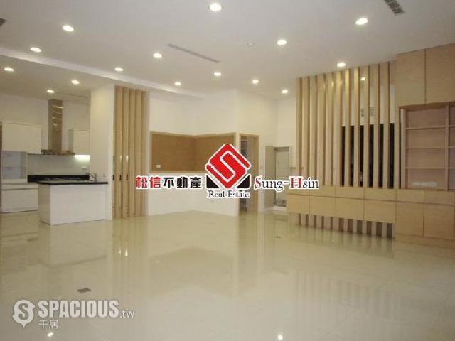 Shilin - No. XX, Lane 405, Section 6, Zhongshan North Road, Shilin District, Taipei City, Taiwan 111 01
