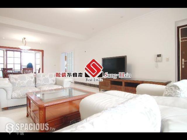 Shilin - No. XXX, Section 2, Zhongcheng Road, Shilin District, Taipei City, Taiwan 111 01