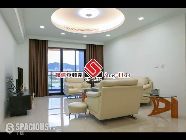 Shilin - No. XX, Section 4, Chongqing North Road, Shilin District, Taipei City, Taiwan 111 01