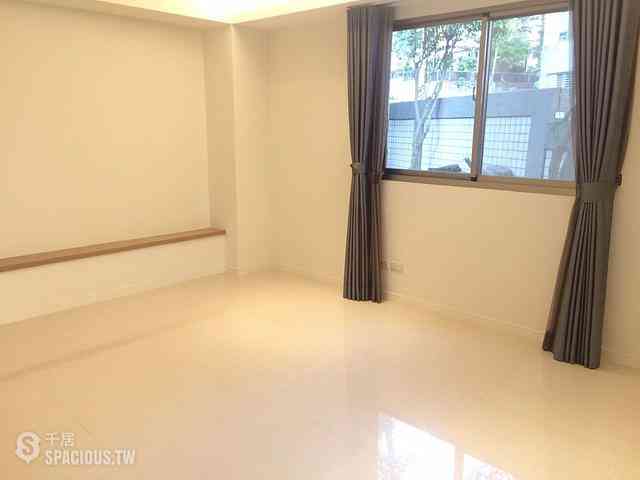 Shilin - No. XX, Lane 190, Section 7, Zhongshan North Road, Shilin District, Taipei City, Taiwan 111 03