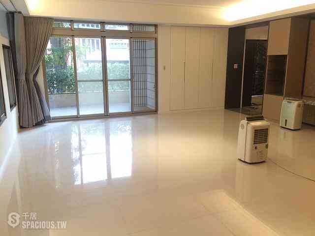 Shilin - No. XX, Lane 190, Section 7, Zhongshan North Road, Shilin District, Taipei City, Taiwan 111 16