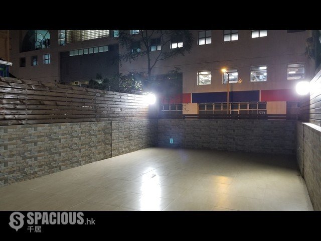 Mong Kok - Tung Yu Building 01