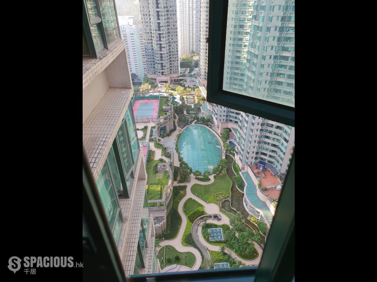 Tseung Kwan O - The Metro City Phase 2 01