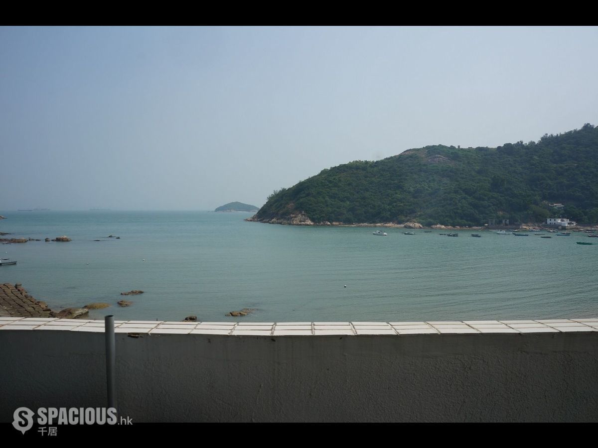 Peng Chau - TUNG WAN VILLA 01