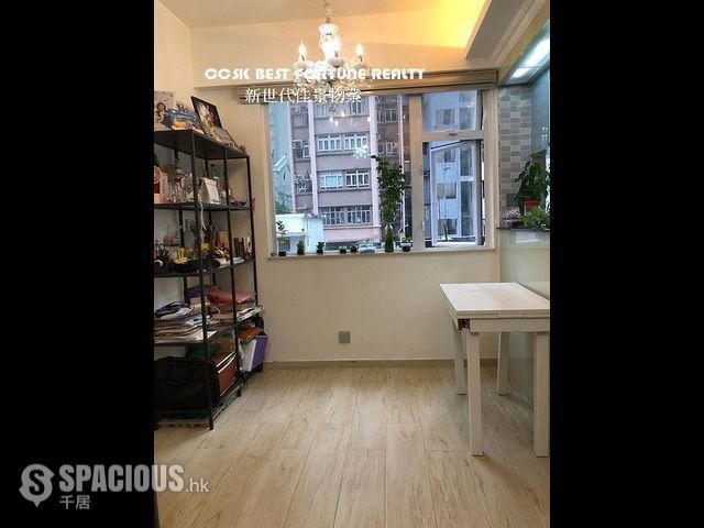 Sai Ying Pun - 21-25, Third Street 01