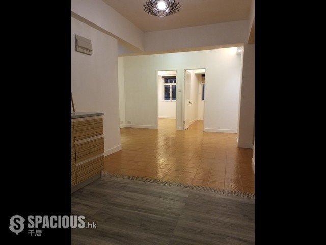 Sai Ying Pun - 13-15, Centre Street 01
