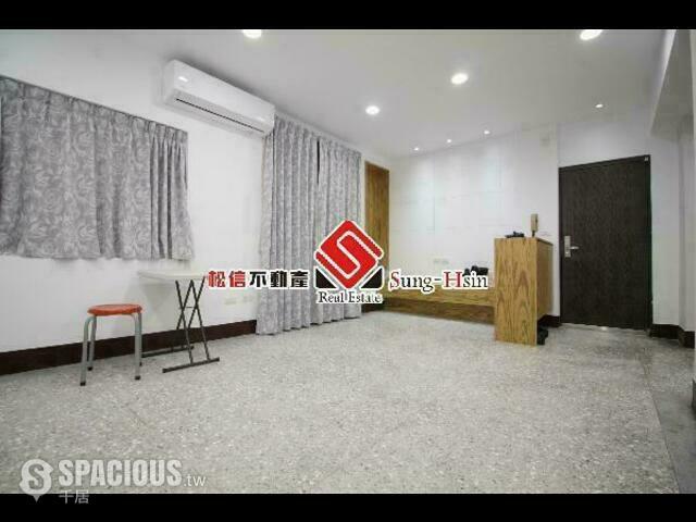 Xinyi - No. XX, Lane 83, Section 1, Jilong Road, Xinyi District, Taipei City, Taiwan 110 01