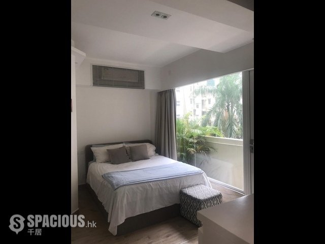 Sai Ying Pun - 269-275, Queen's Road West 01