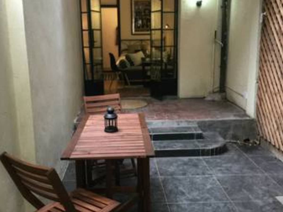 Huangpu - Gao'an Rd Close To West Jian'guo Rd 01