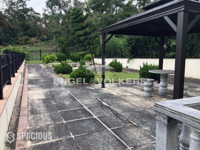 Lok Ma Chau - Green Crest 01