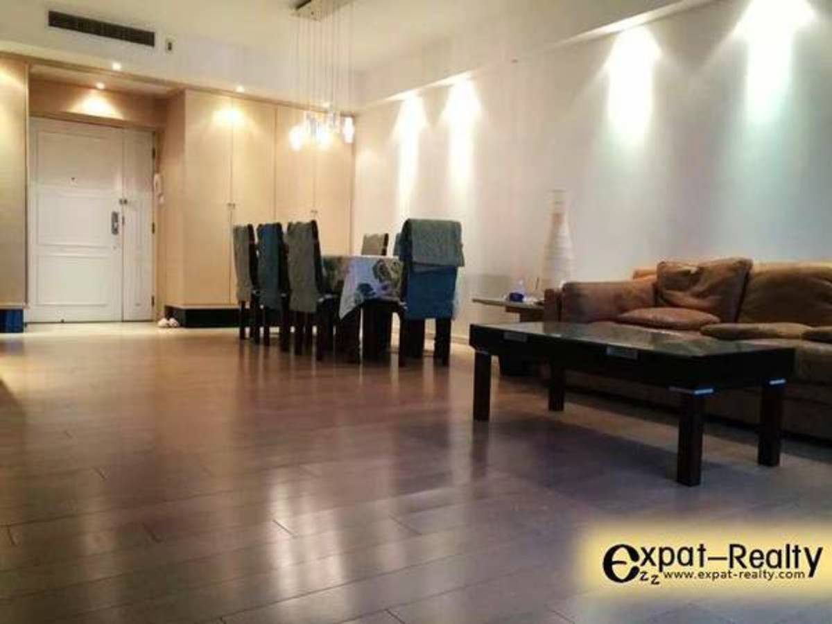 徐匯 - 中國上海市徐汇区淮海路西段上海环贸iapm商场 邮政编码: 200020 01