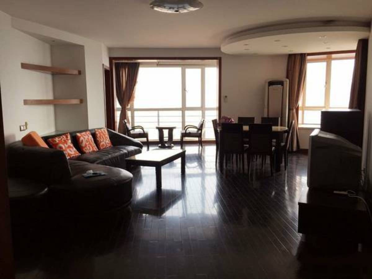 Huangpu - Xiaomu Qiao Rd Close To Lingling Rd 01