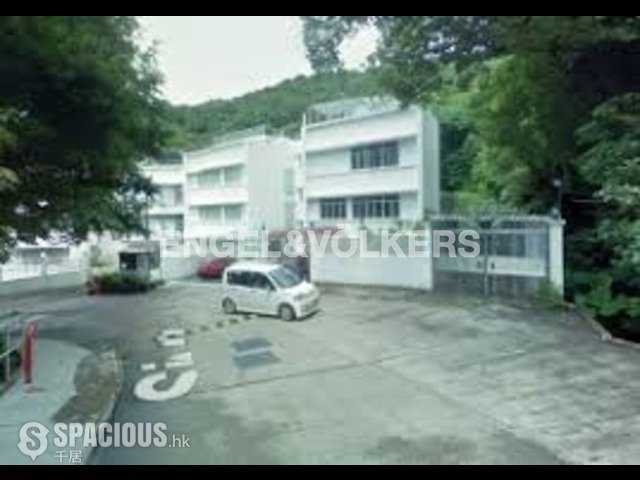 Clear Water Bay - Silver Star Villa 01