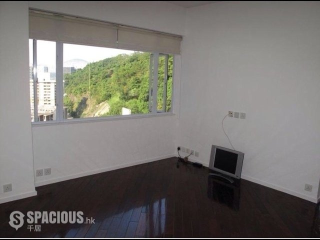 Shau Kei Wan - Brilliant Court 01