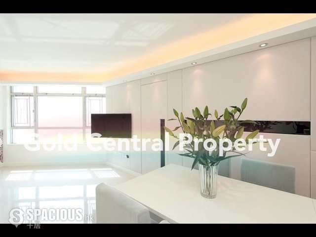 Ap Lei Chau - South Horizons Phase 2 Yee Lok Court (Block 13) 01