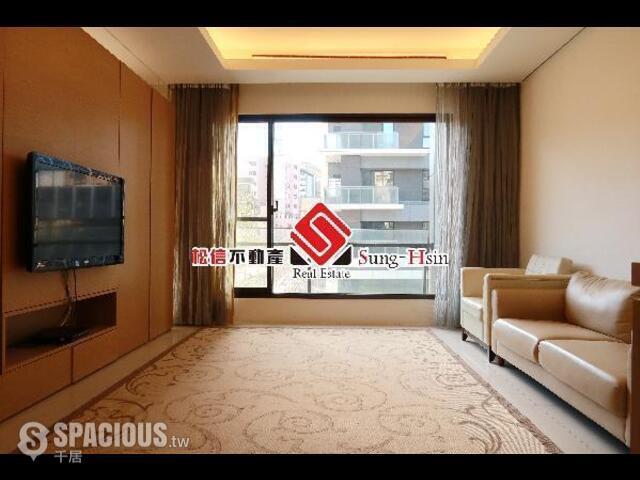 Shilin - No. XX, Lane 195, Section 6, Zhongshan North Road, Shilin District, Taipei City, Taiwan 111 01
