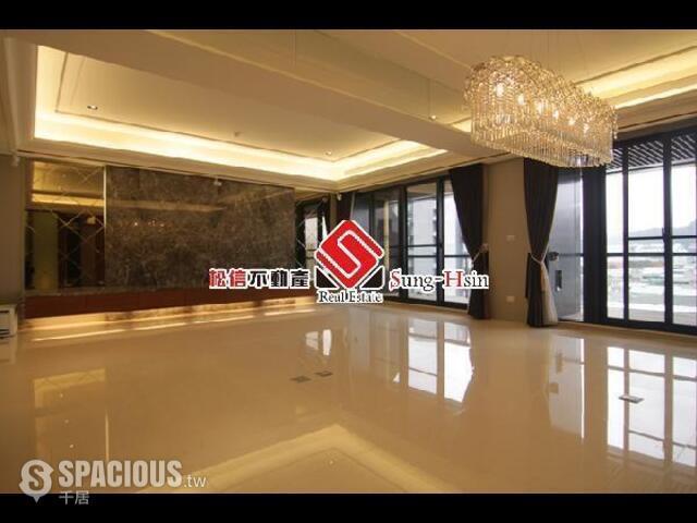 Shilin - No. X, Lane 21, Section 2, Zhongcheng Road, Shilin District, Taipei City, Taiwan 111 01