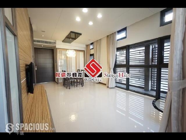 Shilin - No. XX, Lane 405, Section 6, Zhongshan North Road, Shilin District, Taipei City, Taiwan 111 01