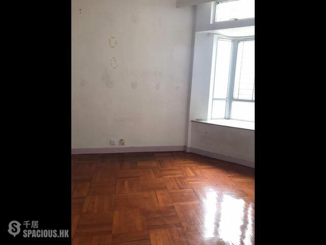 Tin Shui Wai - Kingswood Villas Phase 3 Chestwood Court 01
