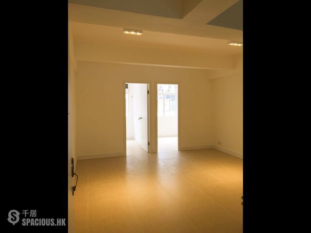 Sai Ying Pun - 34, Centre Street 01