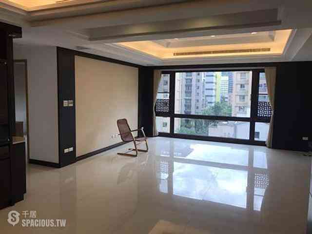 Xinyi - No. XX, Lane 236, Section 5, Zhongxiao East Road, Xinyi District, Taipei City, Taiwan 110 02