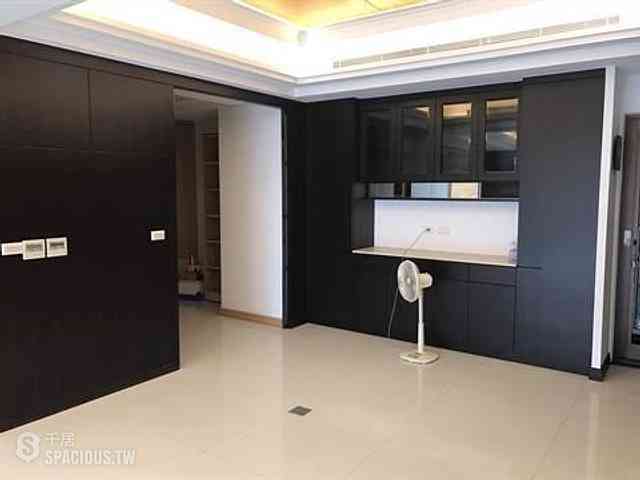 Xinyi - No. XX, Lane 236, Section 5, Zhongxiao East Road, Xinyi District, Taipei City, Taiwan 110 04