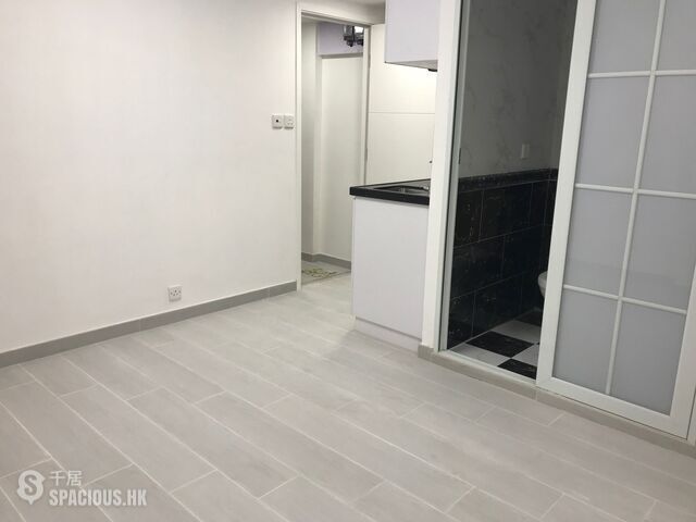 Sheung Wan - 14, Hillier Street 01