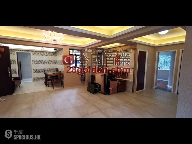 Ho Man Tin - Ng Fung House 01