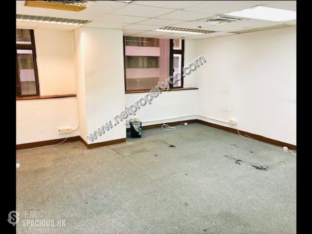 Wan Chai - The Broadway 01