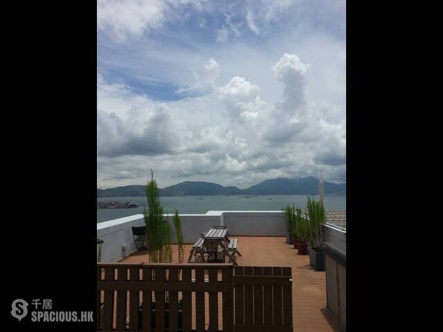 Tuen Mun - Aquamarine Garden 01