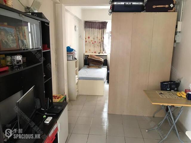Sai Ying Pun - 35-37, High Street 01