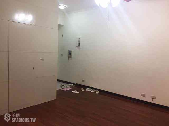 新庄区 - 242台湾新北市新莊區昌平街XX號 02