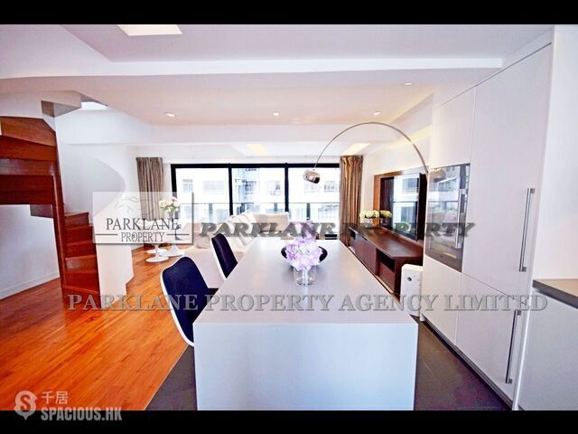Soho - 66-66A, Peel Street 01