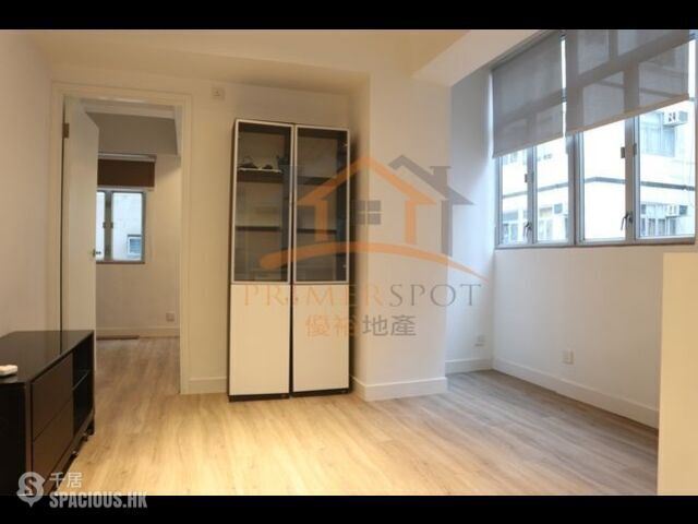 Wan Chai - 11, Gresson Street 01