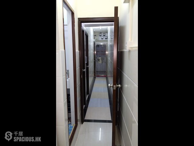 To Kwa Wan - I-Feng Mansions 01