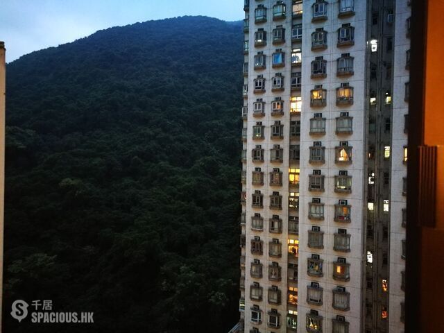 Quarry Bay - King's House 01