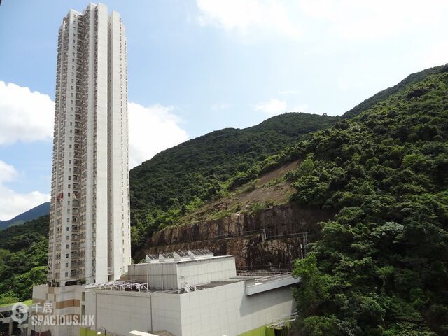 Quarry Bay - 949, King's Road 01
