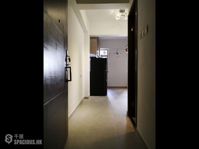 Sheung Wan - 15, Ko Shing Street 01