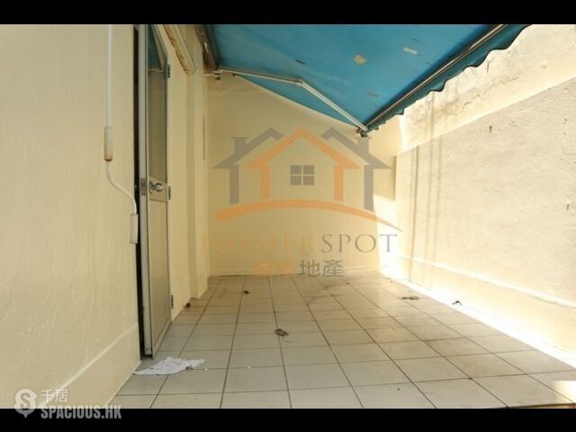 Wan Chai - 48-50, Johnston Road 01