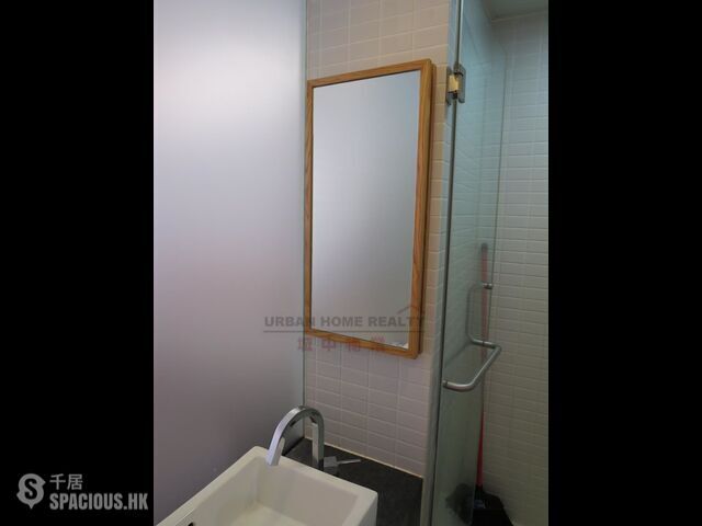 Sai Ying Pun - 30, Centre Street 01