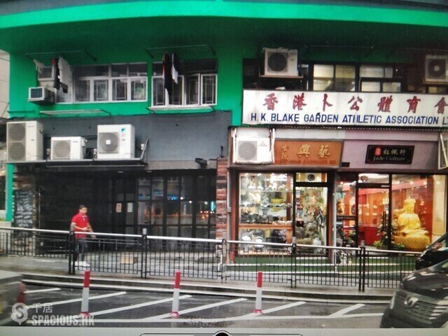 Poho - 176-178, Hollywood Road 01