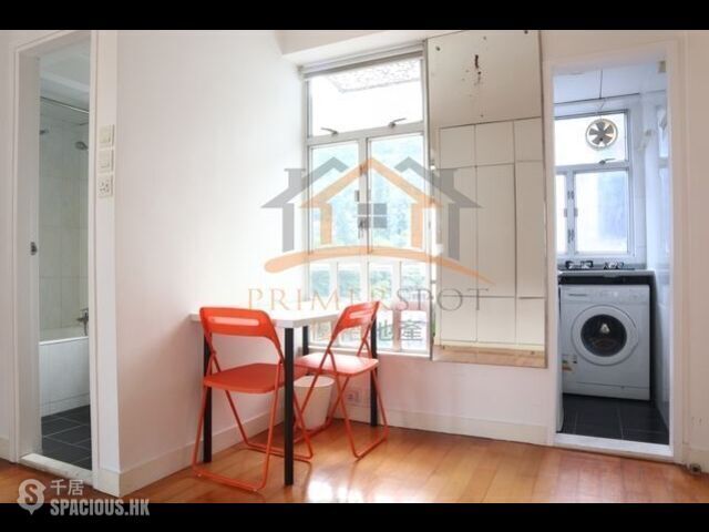 Wan Chai - 117, Queen's Road East 01