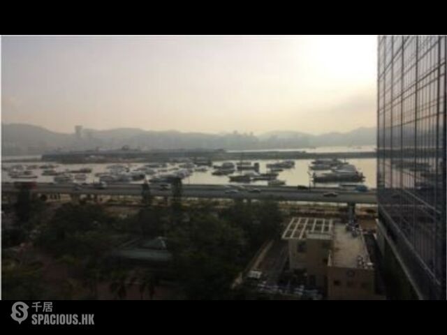 Kwun Tong - 偉業街105號 01