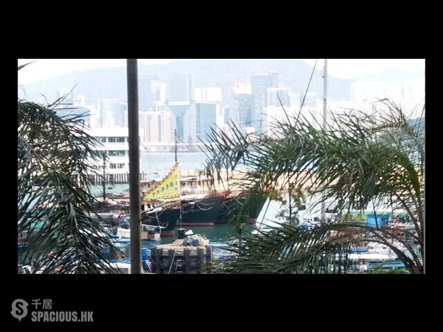 Shau Kei Wan - Tung Yuk Court 01