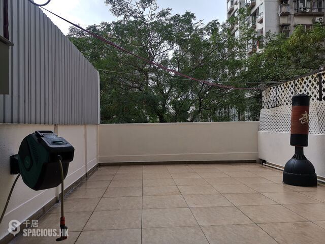 Tuen Mun - Wah Lee Building 01