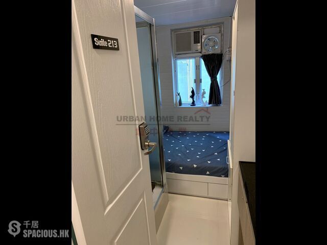 Sheung Wan - 165, Queen's Road West 01